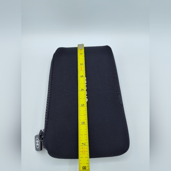 CHANEL Neoprene Black Beauty Pouch w Box VIP GWP Makeup Tech Bag NIB - Picture 6 of 10